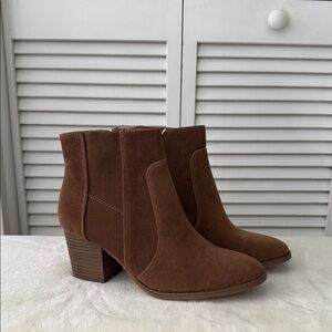 Universal Thread Brand New Caitlin Boots